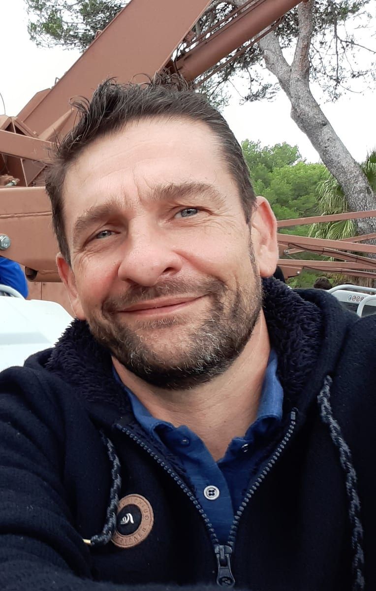 Profil de Jakez, 45 ans, Rencontre gay à Chandon (Fribourg)