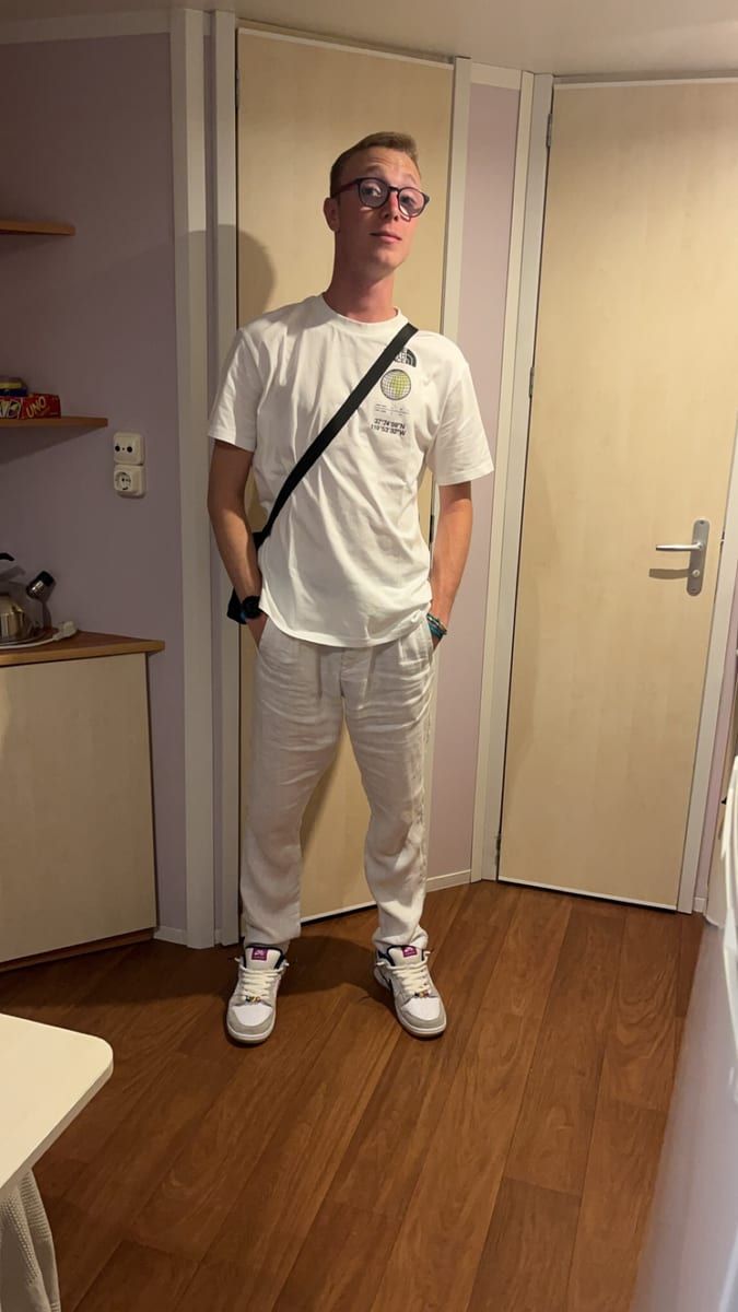 Profil de Auguste, 39 ans, Rencontre gay à Granges-de-Vesin (Fribourg)