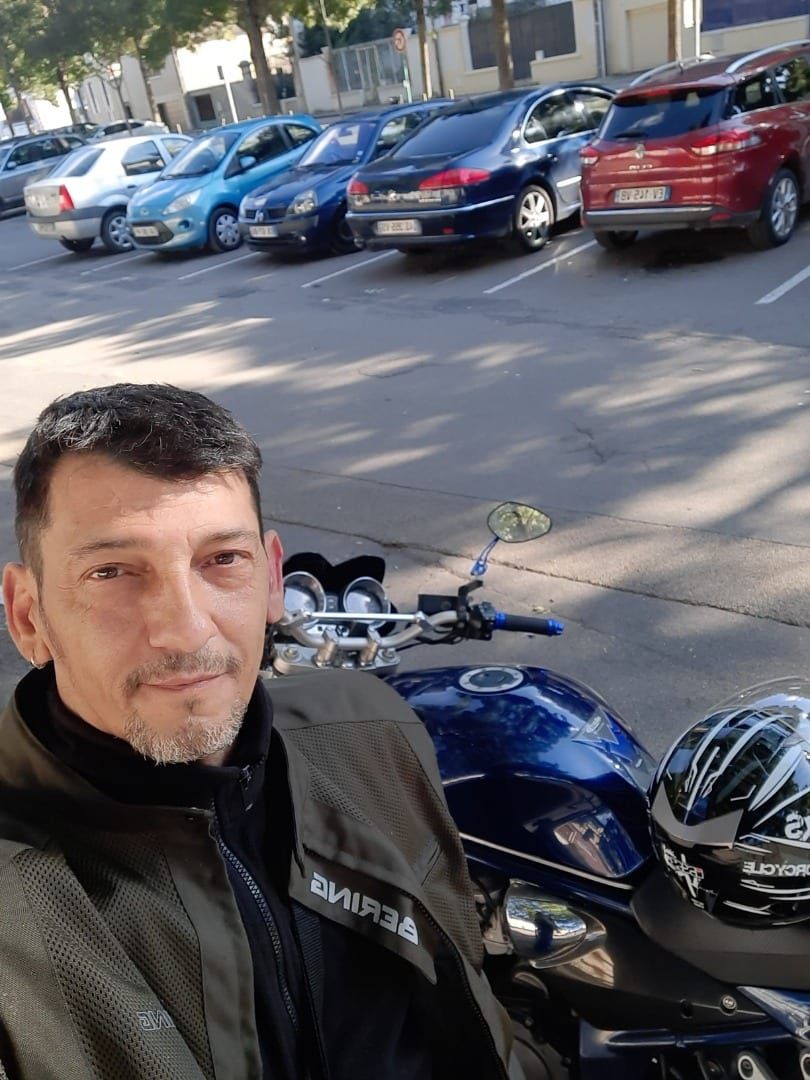 Profil de Valérian, 22 ans, Rencontre gay à Belfaux (Fribourg)