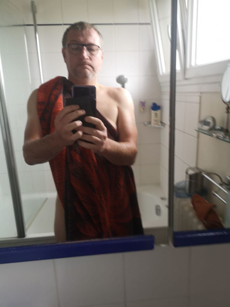 Profil de Ezzedine, 41 ans, Rencontre gay à Jeuss (Fribourg)