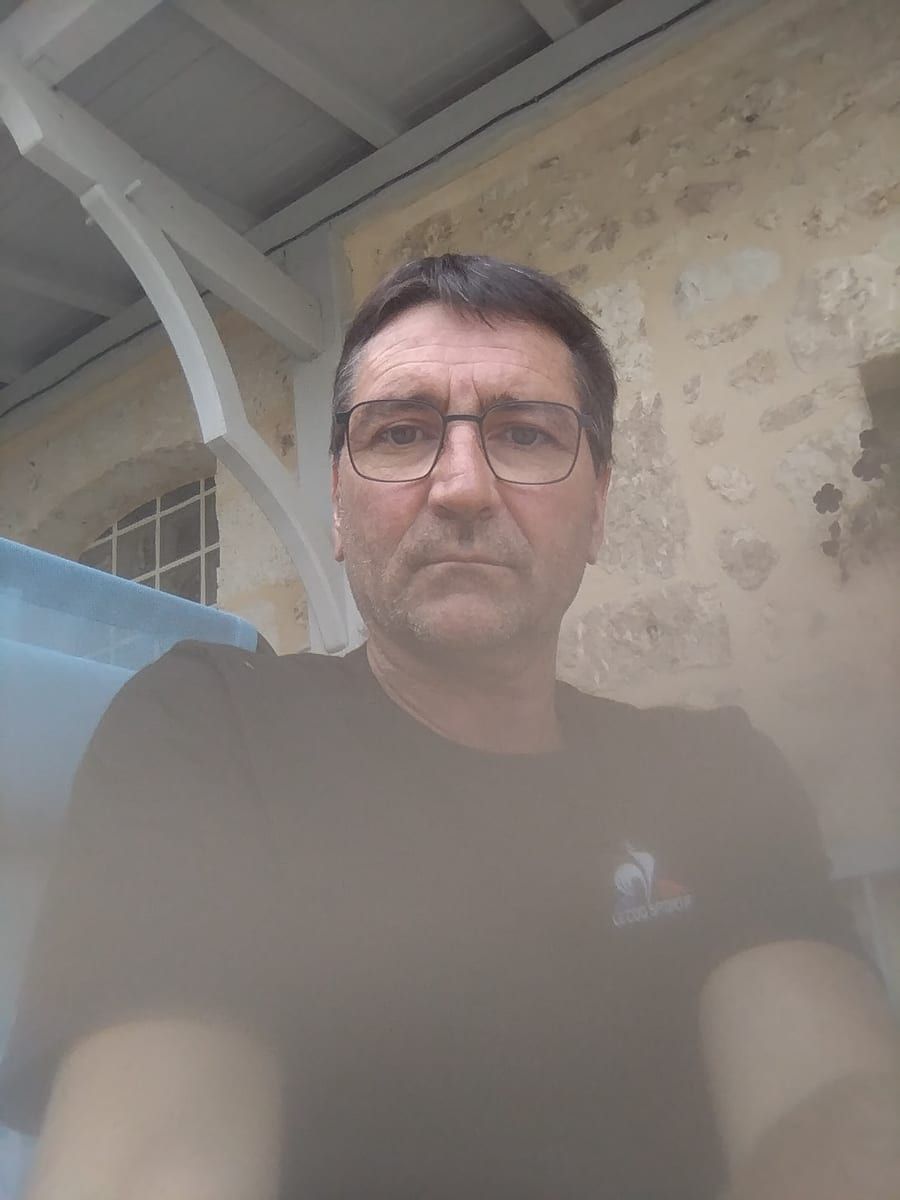Profil de Menahem-mendel, 29 ans, Rencontre gay à Sangernboden (Fribourg)