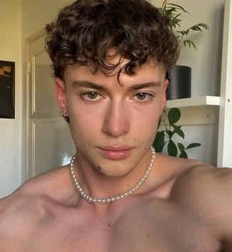 Profil de Vuk, 22 ans, Rencontre gay à Autigny (Fribourg)