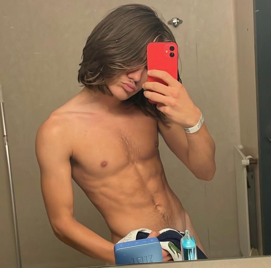 Profil de Vassili, 34 ans, Rencontre gay à Avenches (Fribourg)