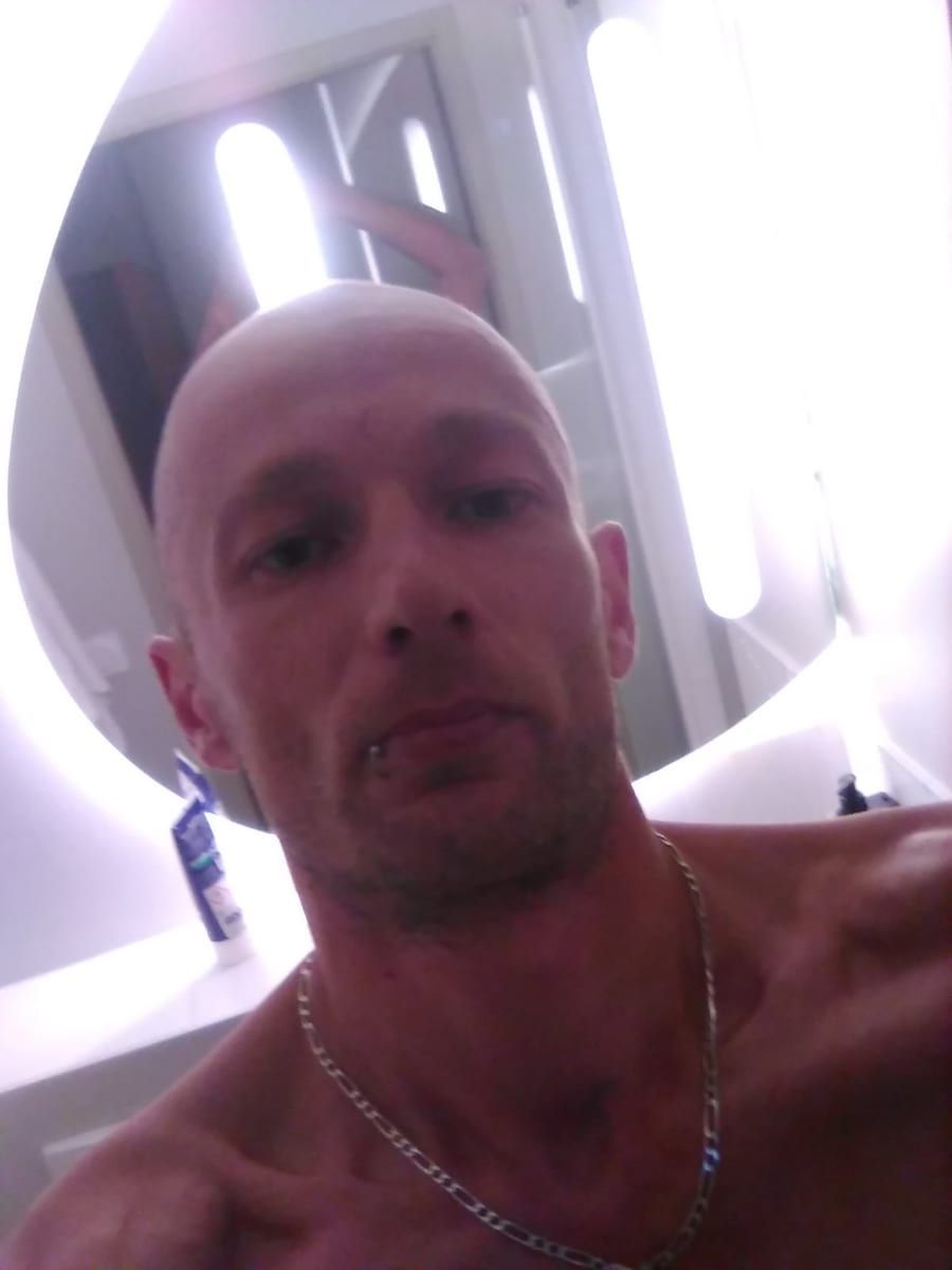 Profil de Quorentin, 44 ans, Rencontre gay à Léchelles (Fribourg)
