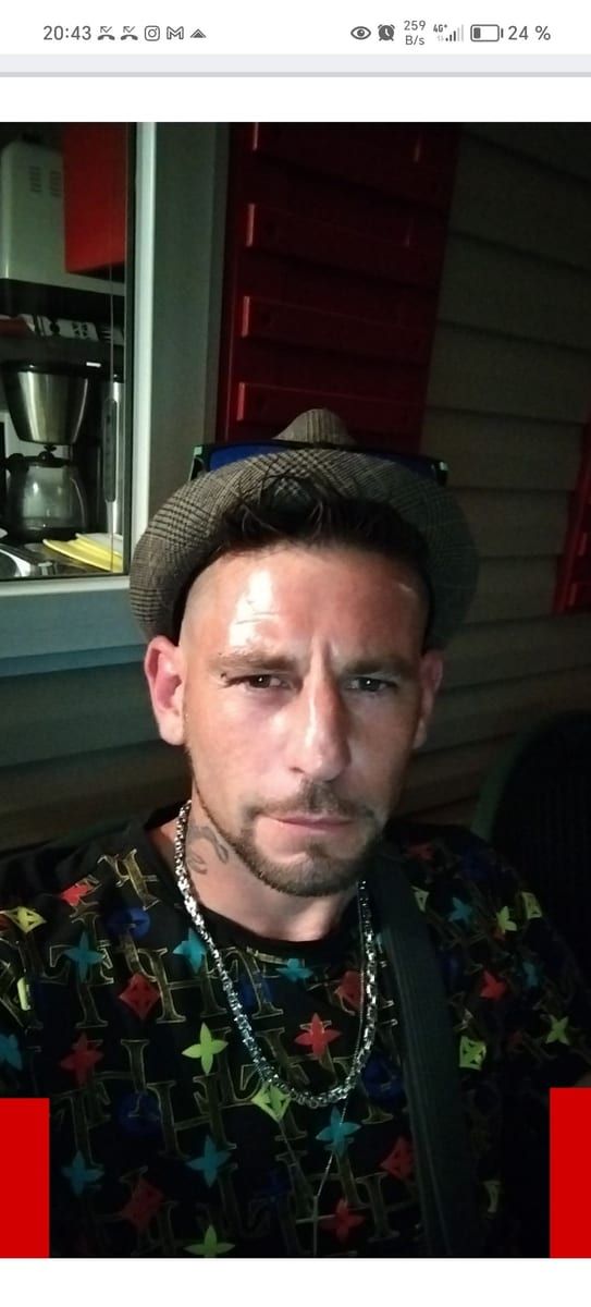 Profil de Amand, 42 ans, Rencontre gay à Ferpicloz (Fribourg)