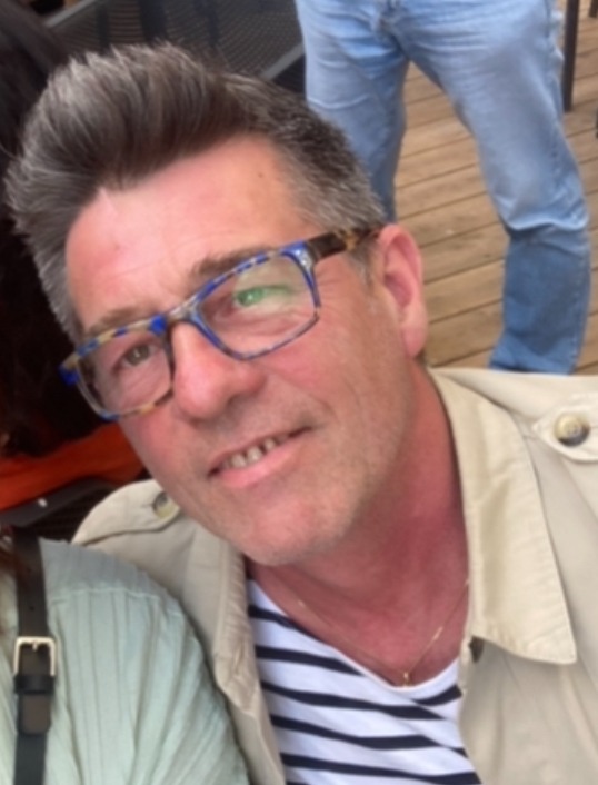 Profil de Riyas, 44 ans, Rencontre gay à Grenilles (Fribourg)