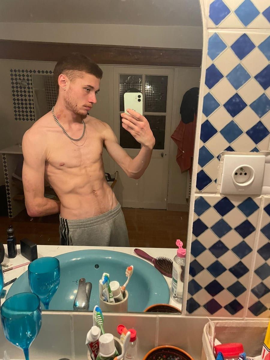 Profil de Yannel, 24 ans, Rencontre gay à Auboranges (Fribourg)