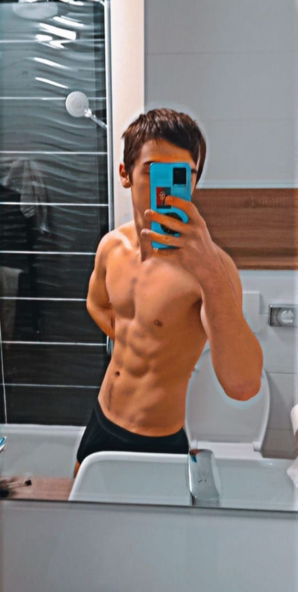 Profil de Helios, 27 ans, Rencontre gay à Chandon (Fribourg)