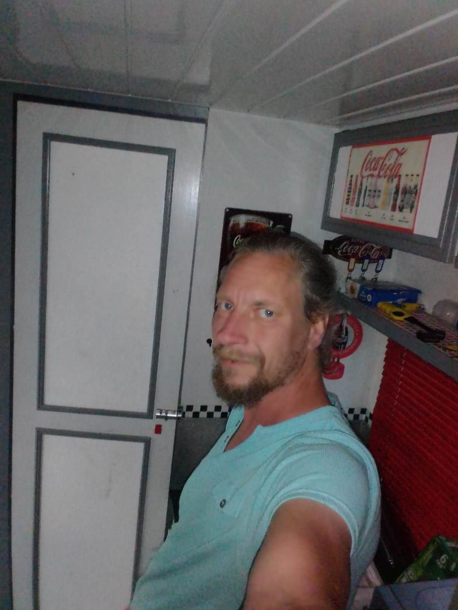 Profil de Jules-antoine, 31 ans, Rencontre gay à Courlevon (Fribourg)