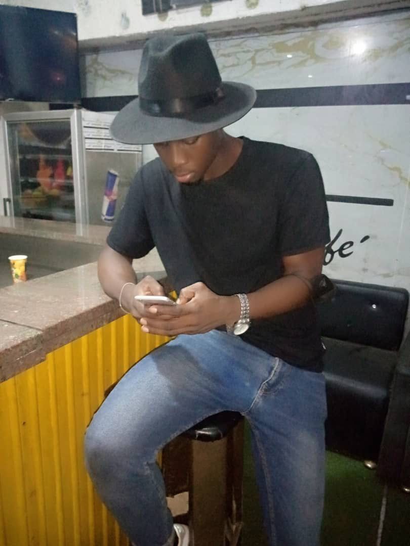 Profil de Ny, 37 ans, Rencontre gay à Misery (Fribourg)