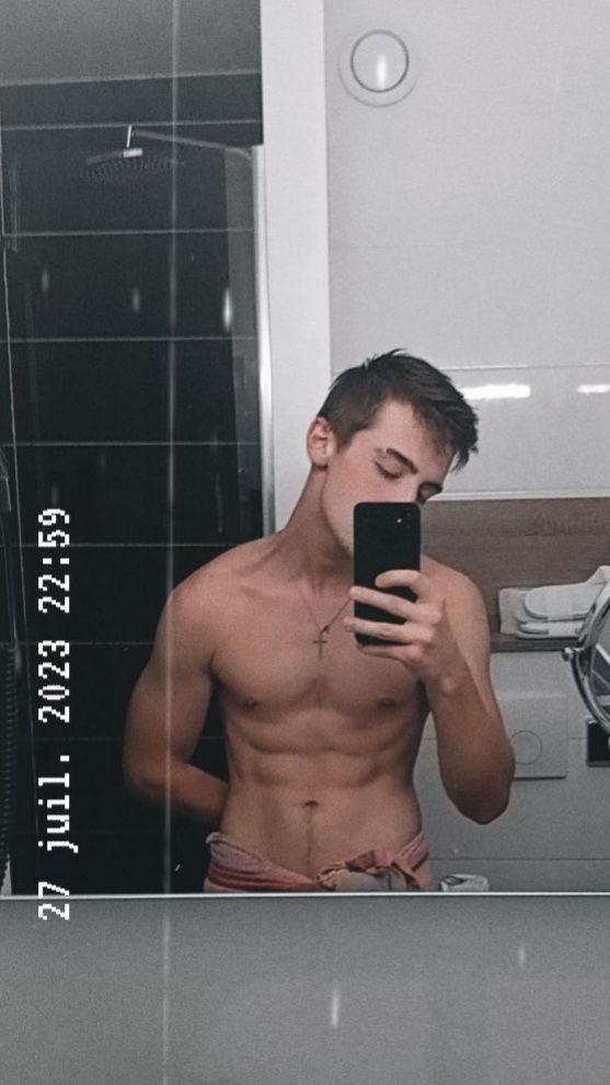 Profil de Jake, 44 ans, Rencontre gay à Vuarmarens (Fribourg)